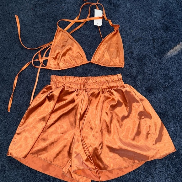 3 PIECE SILK SET NWT - Picture 2 of 5